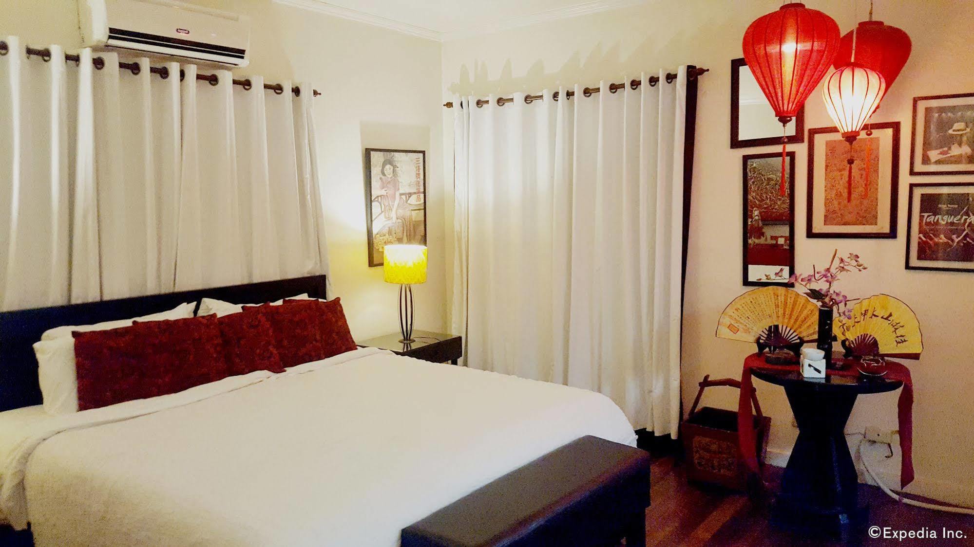 Casa Amapola Manila Bed & Breakfast Тагуиг Екстериор снимка