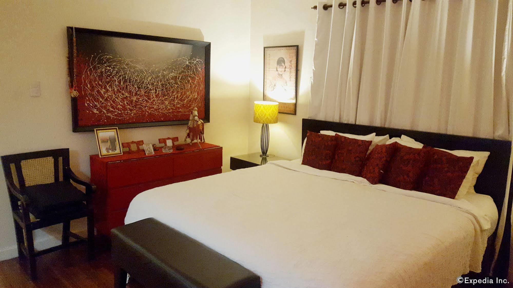 Casa Amapola Manila Bed & Breakfast Тагуиг Екстериор снимка