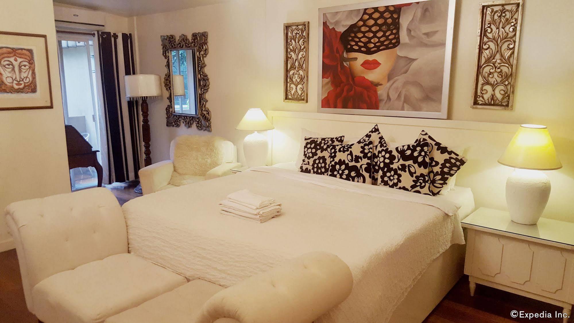 Casa Amapola Manila Bed & Breakfast Тагуиг Екстериор снимка